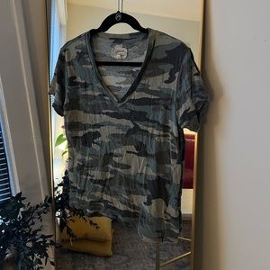 Current/Elliot 100% Cotton V-neck